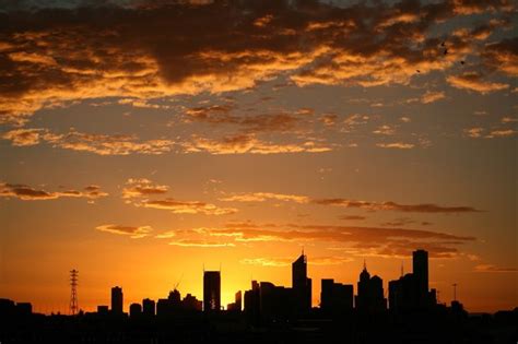 Reader photo: Melbourne sunrise - Australian Geographic