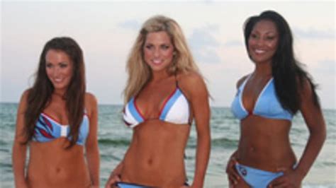 Seaside To Host Titans Cheerleaders Swimsuit Calendar Photo Shoot