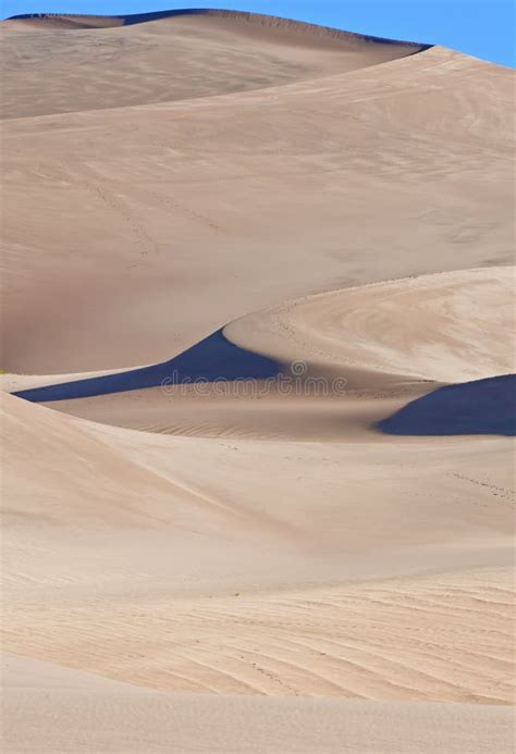 Dunas E Sombras De Areia Ondulados Imagem De Stock Imagem De Desolado