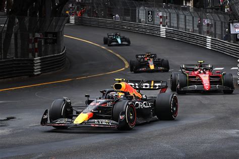 FIA Verstappen tartışmasının ardından F1 pit yolu çıkışı kurallarını