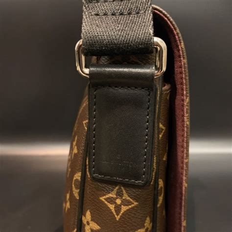 【哈極品】二手品 《louis Vuitton Lv 老花字紋 掀蓋磁扣式 斜背包書包》 Yahoo奇摩拍賣