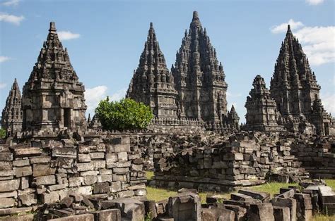 Perbedaan Candi Hindu Dan Buddha Dilihat Dari Ciri Cirinya Apa Saja