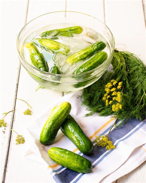 Easy Dill Pickles Blue Jean Chef Meredith Laurence