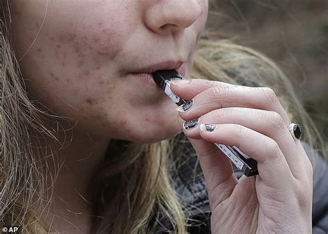 Aussie Teens Addicted To Smoking Vape Pens Told To Quit Immediately As Health Effects Are