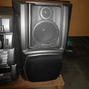 Lot 201 Vintage Aiwa Stereo System With Speakers CD Player Dual