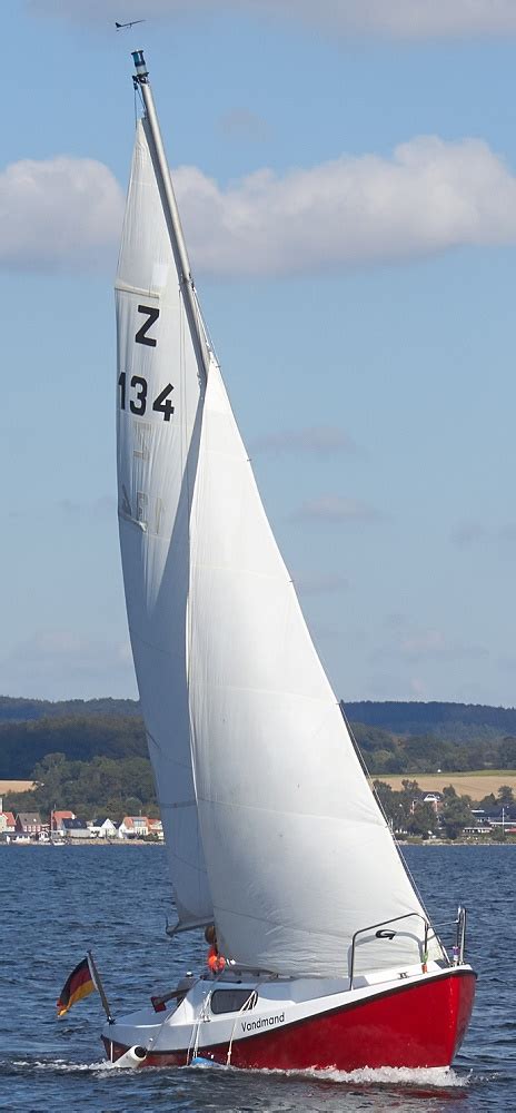 z 16 | Sailguide.com