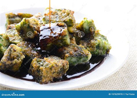 Deep Fried Chinese Chive Dumplings Kanom Gui Chai Or Ku Chai Kuih Make