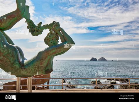 Mazatlan, Mexico-10 December, 2018: Sea Mermaid Statue located on ...