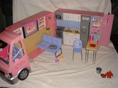 Original Barbie RV Camper Playset - Kitchen, Bed, Bath, Jacuzzi ...