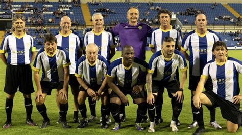 Hércules de Alicante Club de Fútbol 100 años compitiendo en blanco y