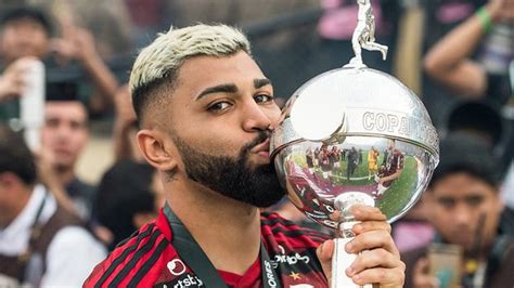 Gabigol Fala Sobre Seu Profissionalismo A Minha Vida Muito Regrada