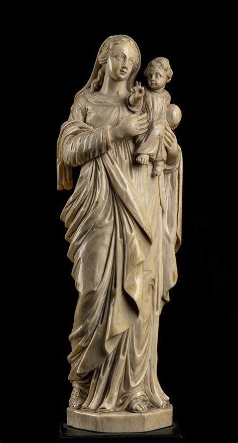 Scultura In Avorio Raffigurante Madonna Con Bambino Probabilmente