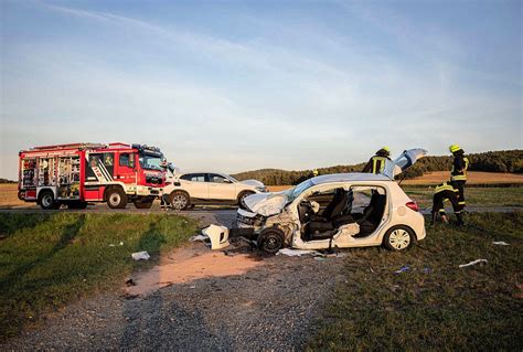 Schwerer Crash Bei Gelenau Zwei Schwerverletzte Werden Geborgen