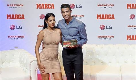 Cristiano Ronaldo Wife Name : Cristiano Ronaldo Bio, Family, Parents ...