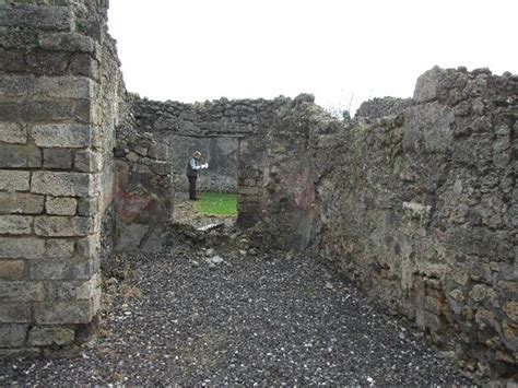 I 3 24 Pompeii December 2006 Two Rooms On South Of Atrium Looking