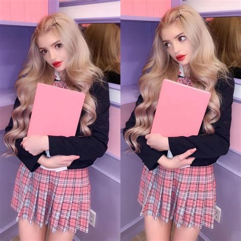 living out my fantasy as an anime schoolgirl 💞 | Scrolller