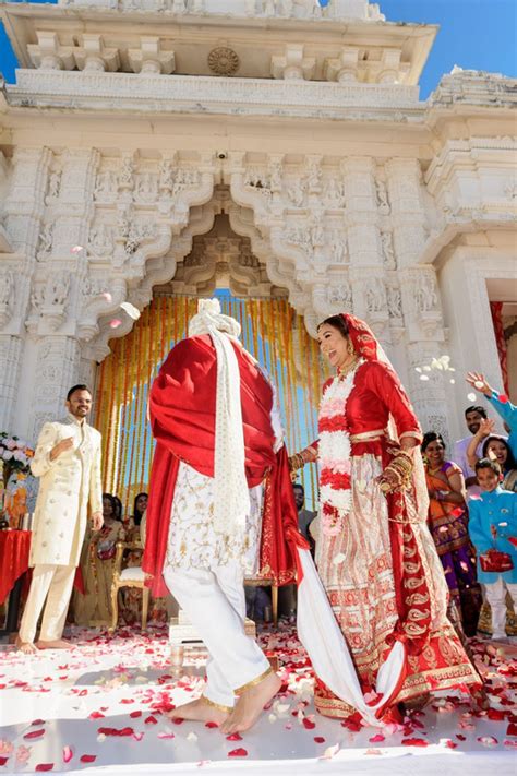 Indian Temple Pre Wedding Photography Best Wedding Photographer India