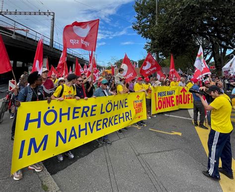 Kolleg Innen An Lohndemo In Bern Vpod Ssp