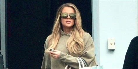 Khloé Kardashian Just Paired the Chunky Athletic Sneakers You Probably