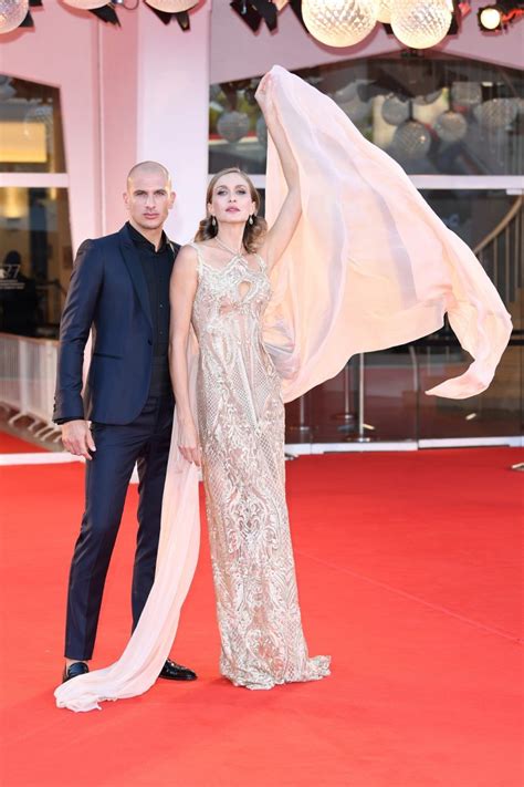 Barbara Romer Flaunts Her Nude Tits On The Red Carpet 40 Photos