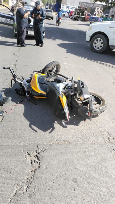 Motociclista queda herido de consideración tras choque con una