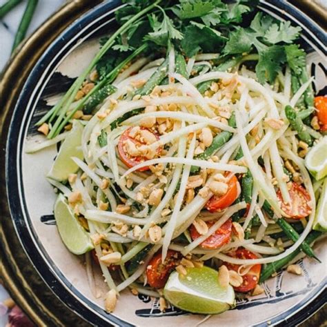 Thai Green Papaya Salad Som Tam Vikalinka