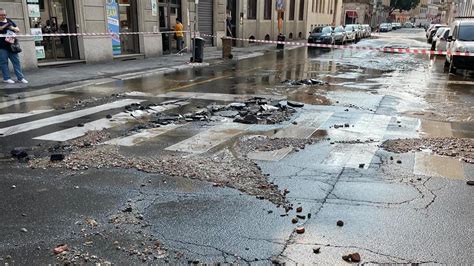 Si Rompe Un Tubo Dellacqua Allagate Le Strade In Zona Porta Romana