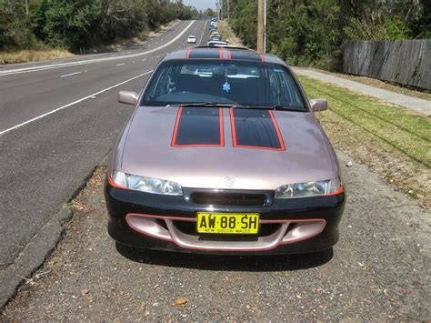 Aussie Old Parked Cars: 1996 Holden VS Commodore 3.8 V6 Supercharged Wagon