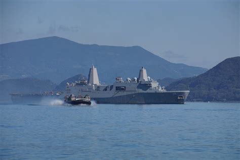 銀時＠提督 On Twitter Rt Pgnagasaki アメリカ海軍のサン・アントニオ級ドック型輸送揚陸艦「ニューオーリンズ