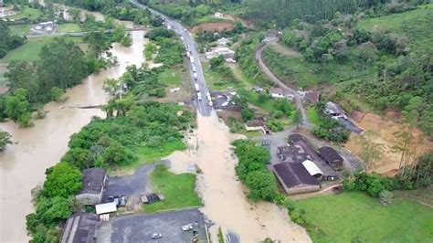 Santa Catarina Tem Morte Feridos E 60 Cidades Afetadas Pelas Chuvas