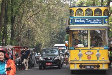 Jadwal Bandros Bandung Bisa Keliling Kota Naik Bus Wisata