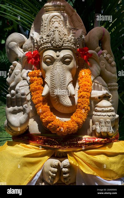 Hindu elephant god hi-res stock photography and images - Alamy