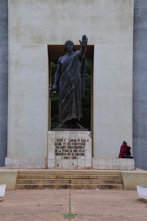 Abomey Benin Place De Goho And The Statue Of Behanzin S Flickr