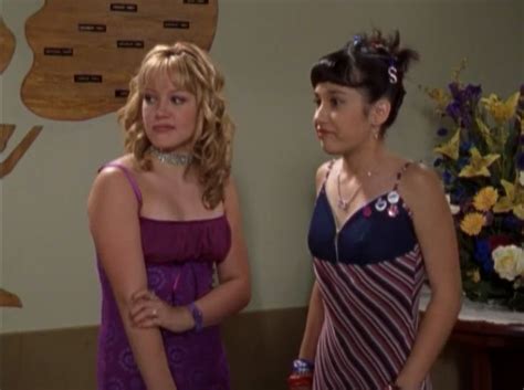 Of The Most Iconic Lizzie Mcguire Looks Of All Time Miranda Lizzie