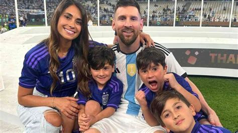 Como Se Llaman Los Hijos De Messi Show Me That