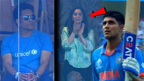 Sachin Tendulkars Reaction When Sara Made This Wifely Gesture For