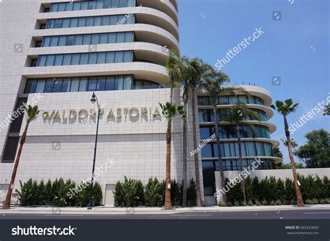 855 Waldorf Astoria Beverly Hills Images, Stock Photos & Vectors | Shutterstock