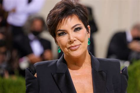 Kris Jenner Sefa Familiei Kardashian A Implinit De Ani Care Este