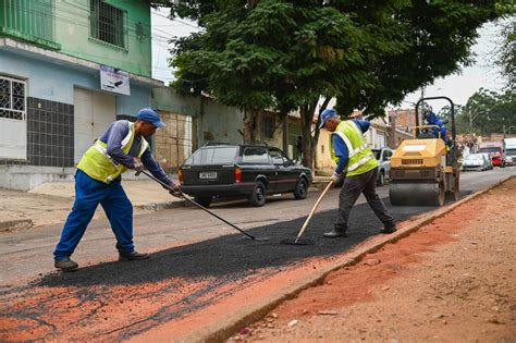 Assinatura da ordem de Serviço do Recapeamento da Rua da Barragem 03 04