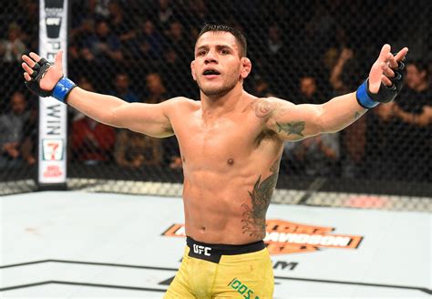 Rafael dos Anjos pede luta no UFC Curitiba MMA Tribuna do Paraná