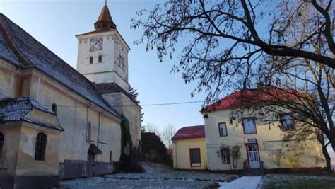 Biserica Fortificata Maierus Locuri De Vizitat Aproape De Brasov