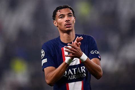 Foot PSG Ekitike lénorme surprise du mercato au PSG Foot 01