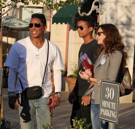 Jermaine Jackson With Son Jaafar Jackson At The Commons In Calabasas Jaafar Jackson Photo