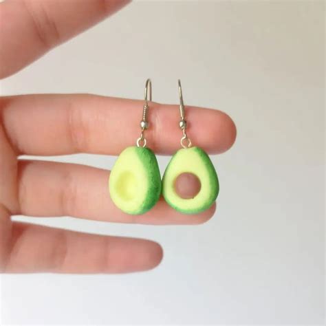 Aretes De Aguacate 🥑 En Porcelana Fría Y Acero Galvanizado Hecho A Mano 🫱🏼 ️ Estamos Ubicados En