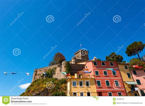 Castillo De San Terenzo Liguria Italia Foto De Archivo Imagen De