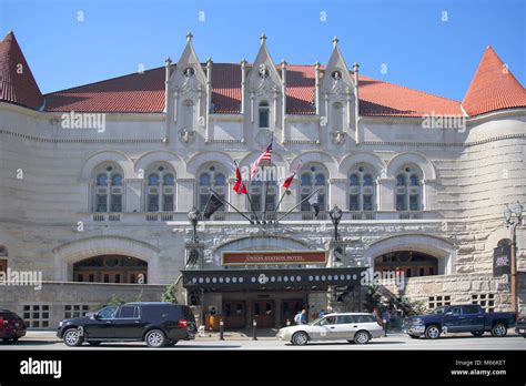 union station hotel in st louis missouri Stock Photo - Alamy