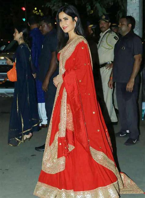 Navratri 2022 Special Perfect Red Outfit Looks Of Bollywood Divas For