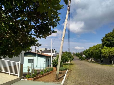 Moradores Cobram Agilidade Da Rge Para A Troca De Poste Que Est