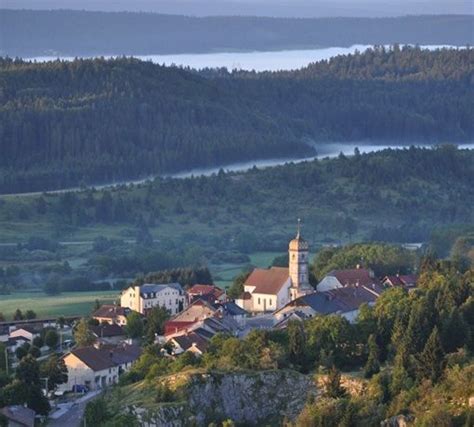 Le Pic De L Aigle La Chaux Du Dombief Jura Tourisme