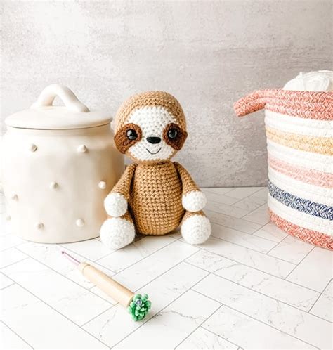 Cute Mini Sloth Free Amigurumi Pattern